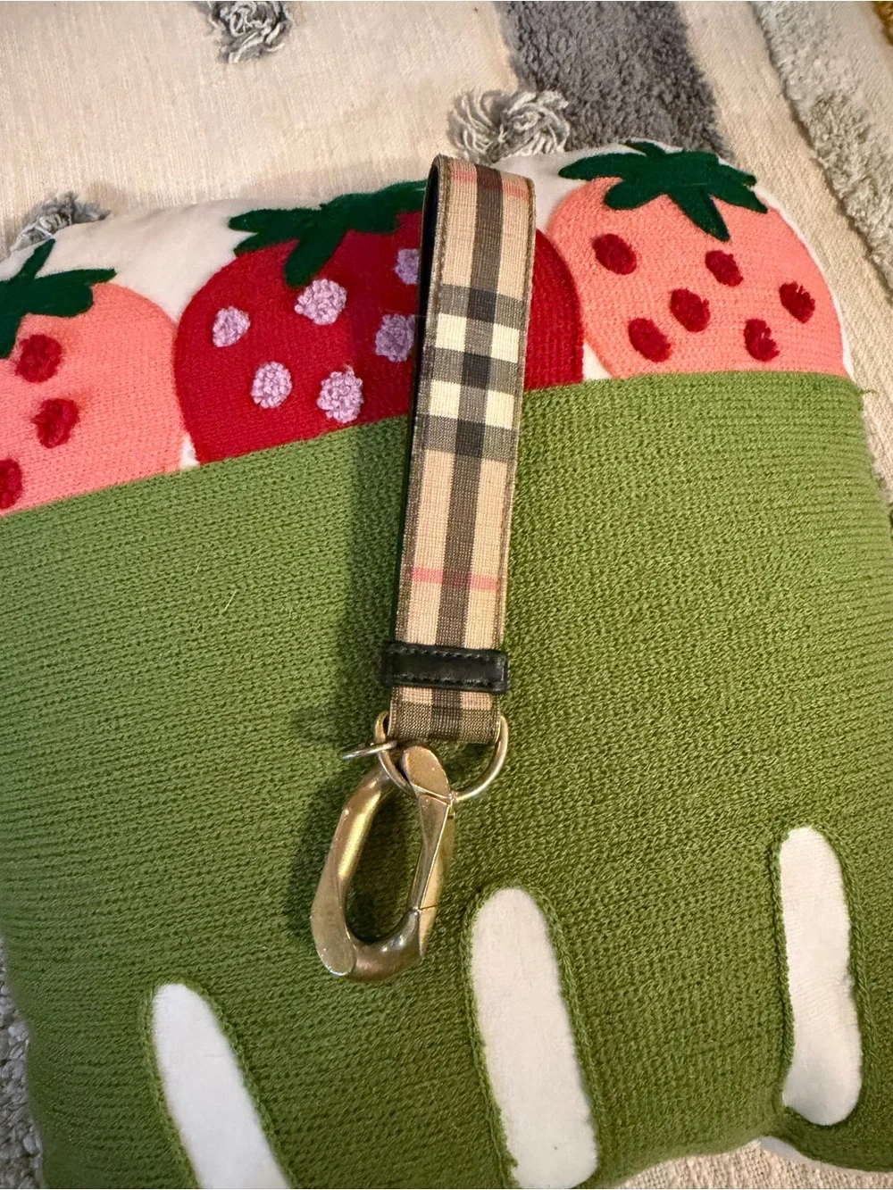 BURBERRY - KEYCHAIN WITH CHECK PENDANT